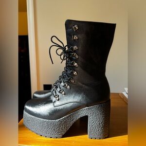 Lamoda Black Short Siren Chunky Platform Calf Boots